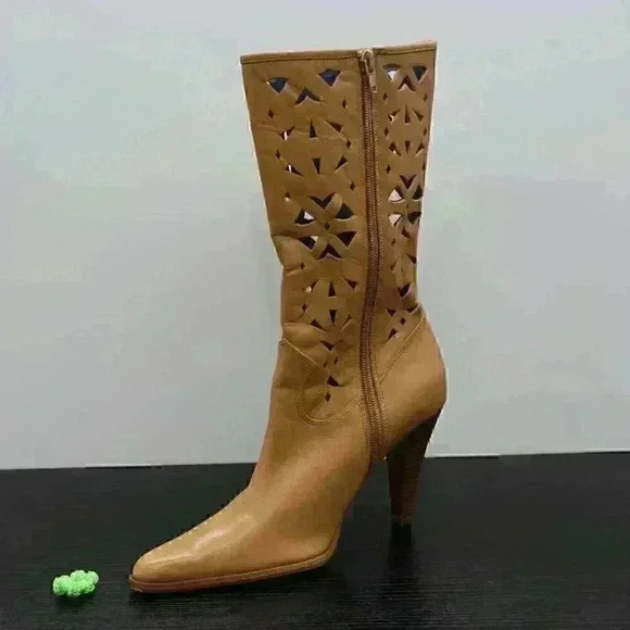 Vintage Mia Lacey Women’s Tan Leather Boots - Picture 4 of 10